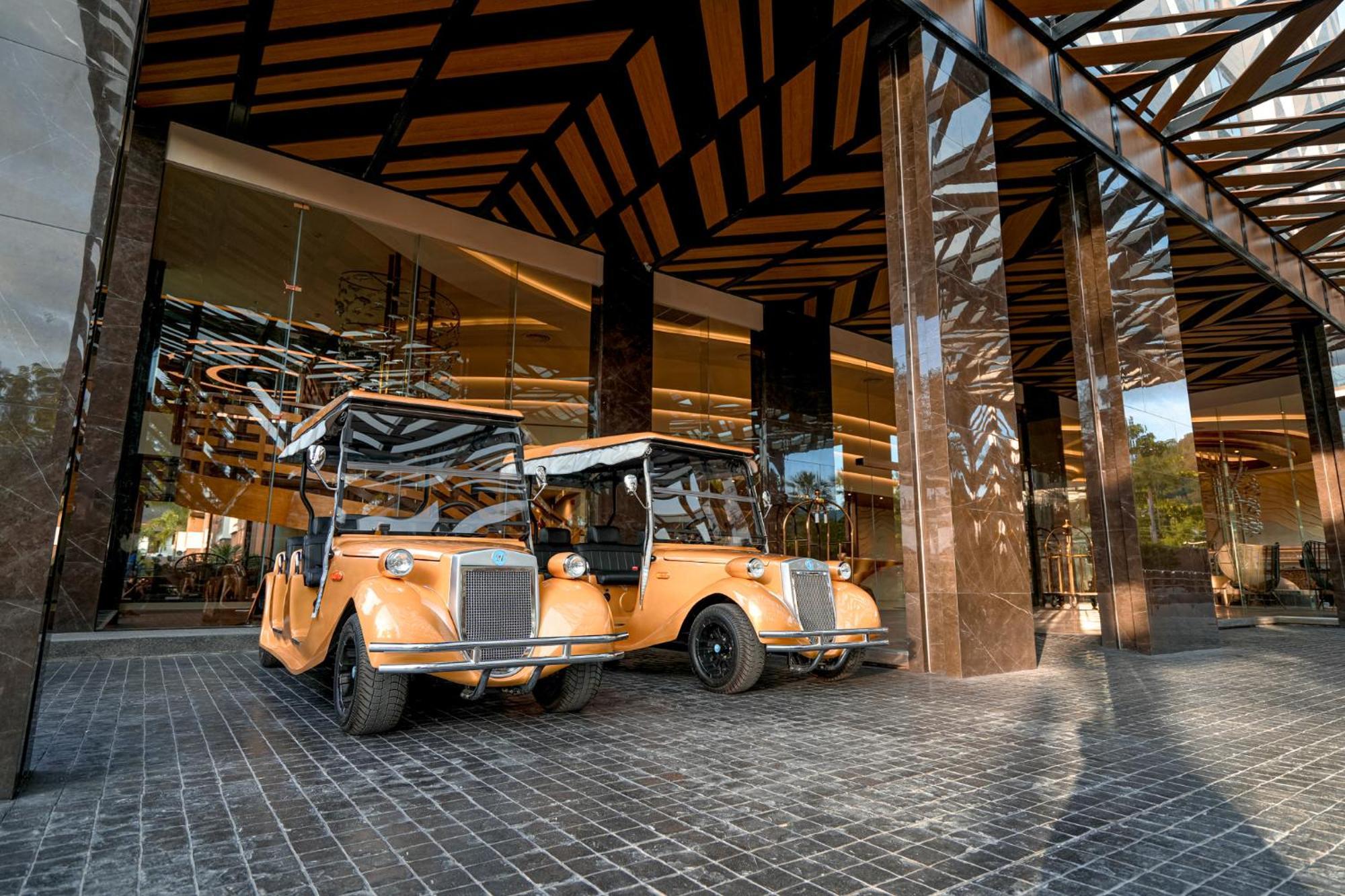 The Marin Phuket Strand Kamala Exterior foto