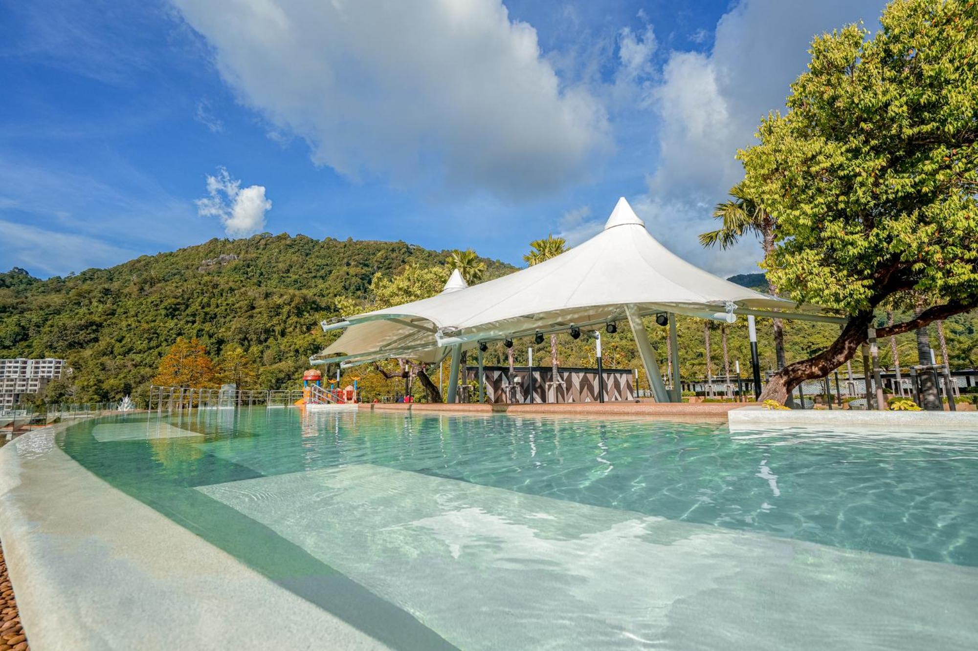 The Marin Phuket Strand Kamala Exterior foto